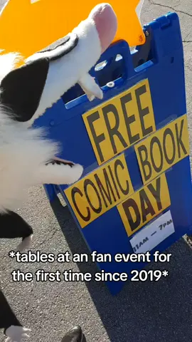 Hey, my North Texas peeps, I'll be tabling at my old stomping grounds today! Come see me and other artists at the Denton Zine and Art Party! #zine #texas #artist #event #dentontx 