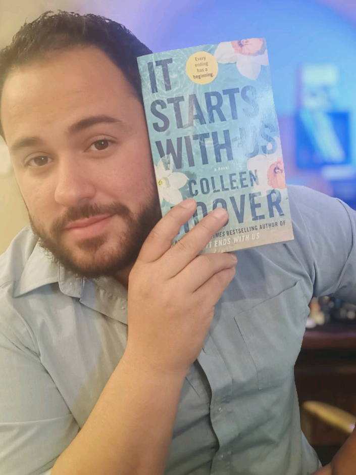 Truly a special book, showing me that it wasn't over-hyped. I recommend this as a must read. #BookTok #authorsoftiktok #writer #foryoupage #itstartswithus 