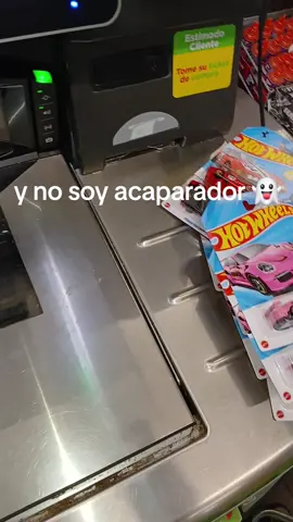 de esas veces que te levantas con muchísima suerte 🤷👻😬😎 #hotwheels #diecast #hotwheelsmexico #collector #hotwheelscollections 