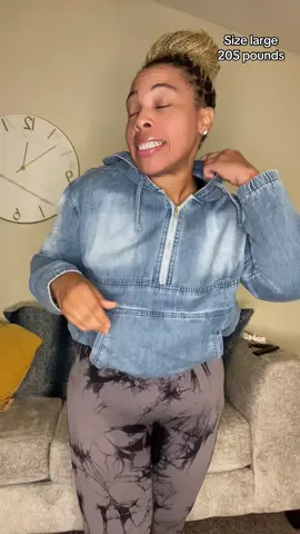 Love this denim hoodie! Perfect for fall! #tiktokshop #tiktokshopfinds #denimhoodie #fallfashion 