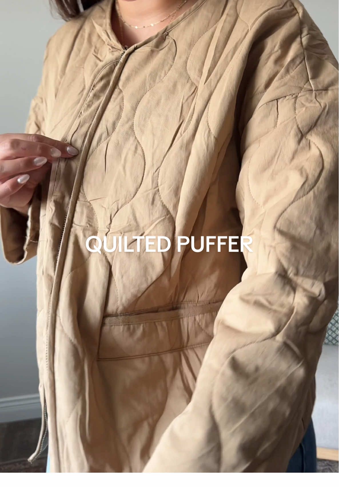 I am a sucker for a quilted jacket and this is one is sooo good 🍂🍁🤎 ##quiltedjacket##pufferjacket##falljacket##winterjacket