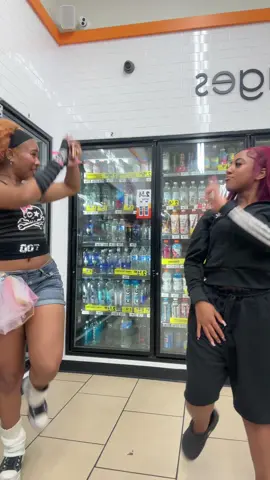 Cousinnnnn from the south hayeee dc @J5🚶🏽‍♂️ 