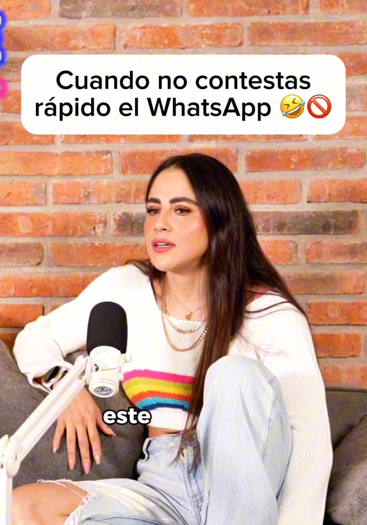 Quién de aquí es la que borra los mensajes? Confiesen 🙈 Episodio 26! “Qué tan bien se conocen Esme y Ale?” Disponible en todas las plataformas 😍❤️☕️ #podcast #Fitness #gym #chisme