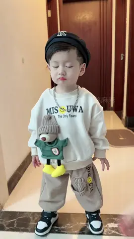 🐶🐶🐶Tránh đường cho zai đẹp đi qua 🐼🐼🐼#xu #xuhuong #quanaotreem 