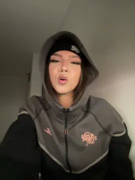 nike tech from @Queen Adv 