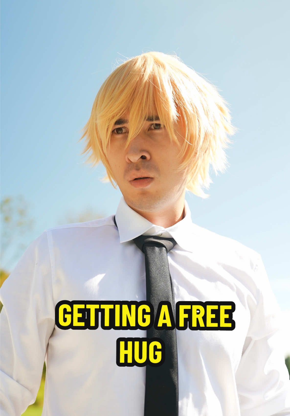 Getting a free hug… #anime #chainsawman #denji #makima 