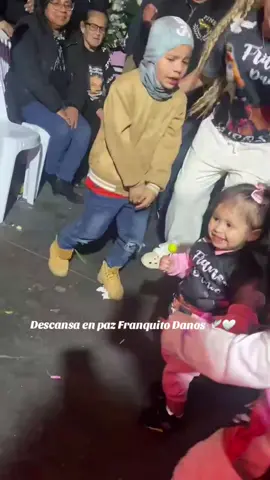Dejas un vacío muy grande a todos tus seres queridos franquito, no sabes cuanto te vamos a extrañar, ahora quien vendrá a jodernos, o quien querrá sacarnos a cada rato a la calle, se notará mucho tu ausencia franquito, todas tus ocurrencias siempre quedarán marcadas, porque tu has dejado tu marca aquí, tanto como tus canciones y tu esencia mi franquito, cuida mucho de tu princesita chukicito, Descansa en paz chuky melo chuky risa 🕊🤍 #francodanos #qepd🕊🤍 #pulsar200ns #3am #burlao 