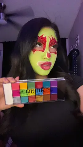 Doing my little looks again 🤪