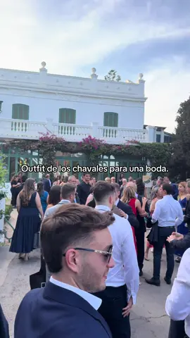 Elige tu outfit preferido 🫣 #boda #fy #viral 