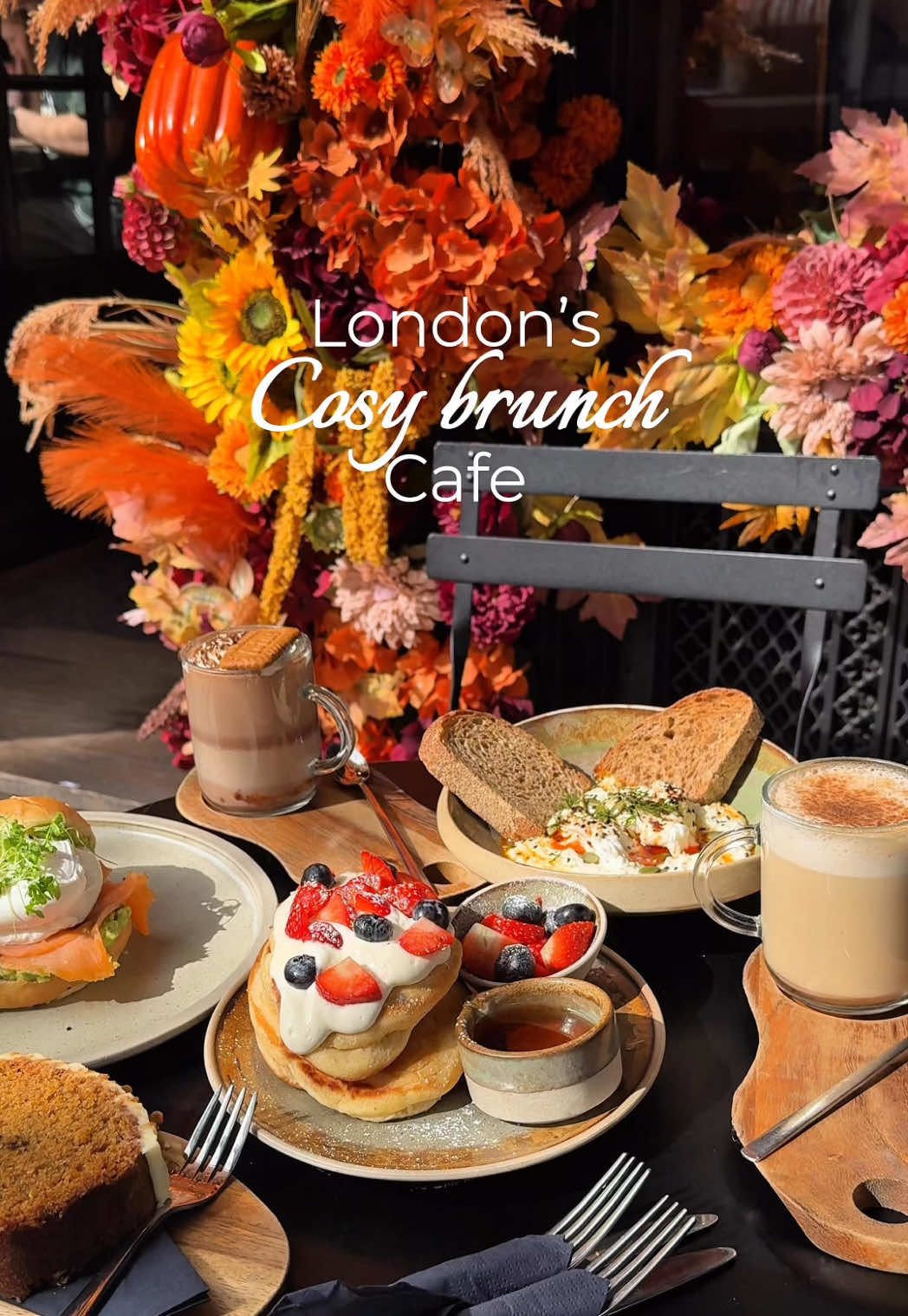 Must-visit cosy brunch spot in London 🍂☕️🥞  Tomtom have redecorated for autumn and are serving up a special autumn drinks menu - perfect for a cosy catch up 🍂 Our delicious brunch spread: 🎃 Pumpkin spice latte  🍫 Biscoff hot chocolate  🍳 Turkish eggs with toasted sourdough  🥞 Buttermilk pancakes with cream cheese  🥑 Salmon & avocado on homemade milk buns 📍Tomtom Coffee House, 114 Ebury St, SW1W 9QD @Tomtom Coffee House  ✅ Plenty of veg options, turkey bacon is Halal, no alcohol served  📌 Save this for your next brunch date! Brunch in London | London cafe | autumn breakfast | cosy brunch spot 