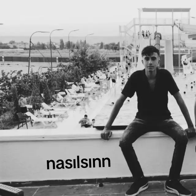 Hayal ettiğim yaşlardayim ama hayal ettiğim gibi değilim... #keşfet #onecikar @umutdemirtas2301 