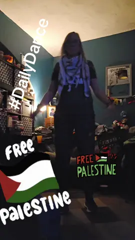 I have spent the afternoon with some incredible Palestinians from The West Bank, so I thought this was appropriate for today's #DailyDance for #Positivity and #Solidarity #FreePalestine 🇵🇸 🍉 ❤️ 💃 