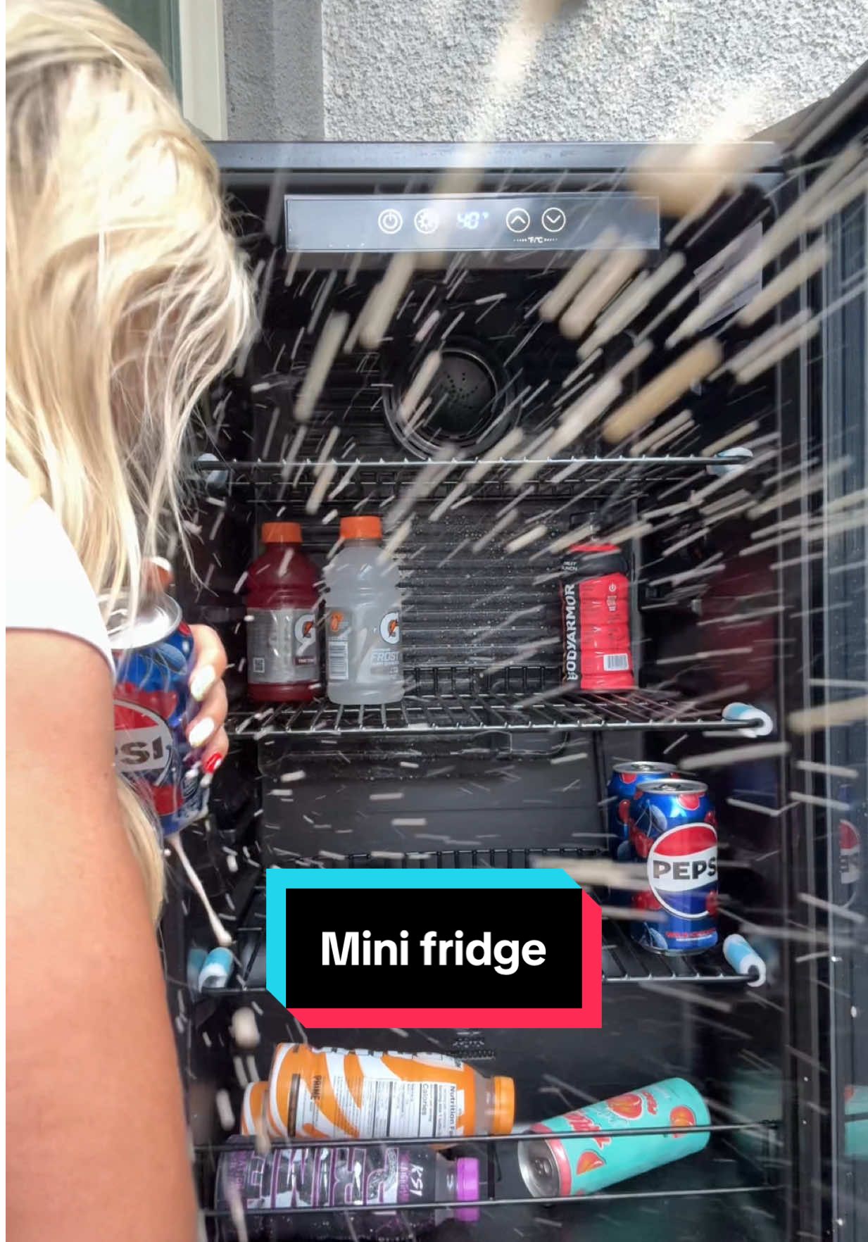 I CAN’T BELIEVE THAT HAPPENED TWICE 😭 #mailmen #minifridge