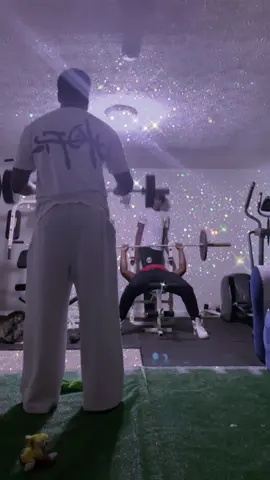 Let’s make working out fun! 🏋🏿‍♂️🚀 back in the lab #Rehab #gym #explorer #fyp #Fitness 