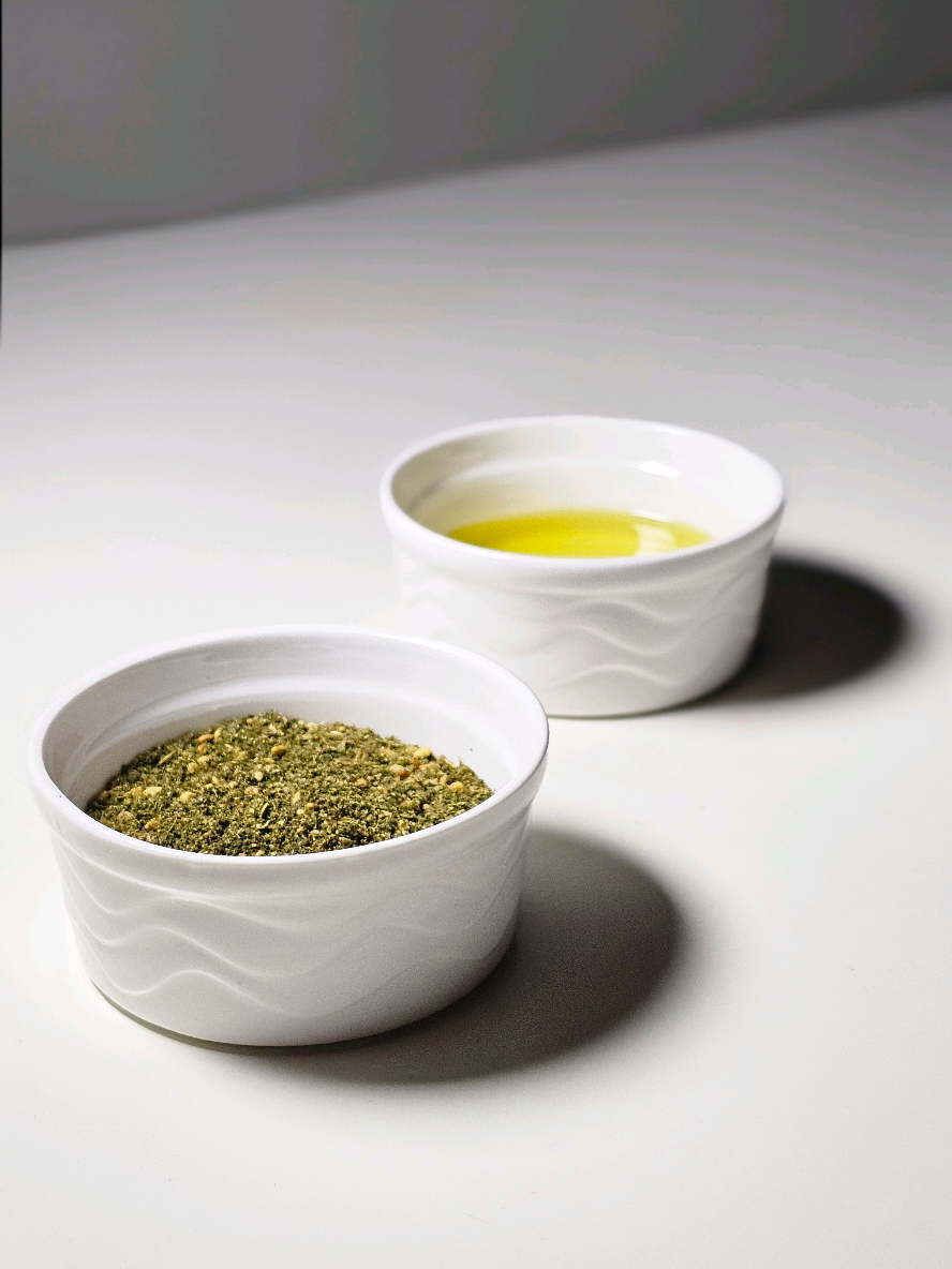 عرض  الأسبوع من الريان 😍 زيتون أخضر لبناني مع زيت زيتون لبناني مع زعتر فلسطيني  أحلى بداية ليومك 👌 #الكويت #مطحنة_الريان #زيت_زيتون #زيتون_أخضر #زعتر_أخضر 