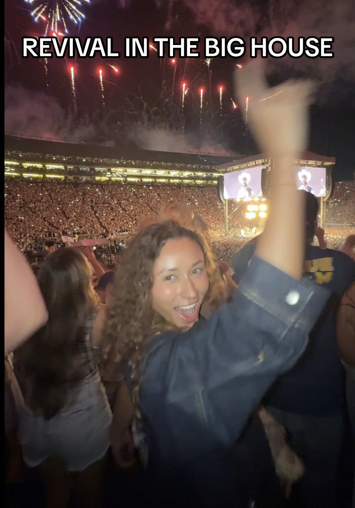 Best night ever 🧡 @Zach Bryan #zachbryan #zachbryanconcert #revival #bighouse #annarbor 