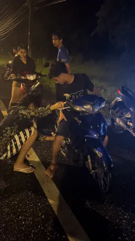 #ไล่รถใส่ฝน #ตอนไหนจะแรงเหมือนเขา🤔 #บดี้เวฟ❤️ #ยโสธรหวานมาก❤️‍🔥 #53ทั้งปี💯 