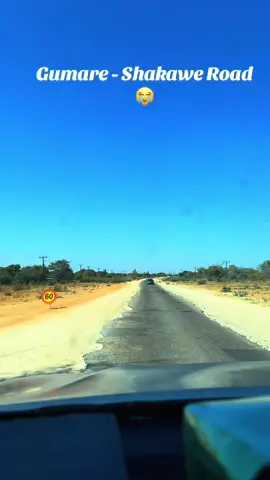 This is a death trap, a disaster waiting to happen #shakawe #gumare #roadtrip 