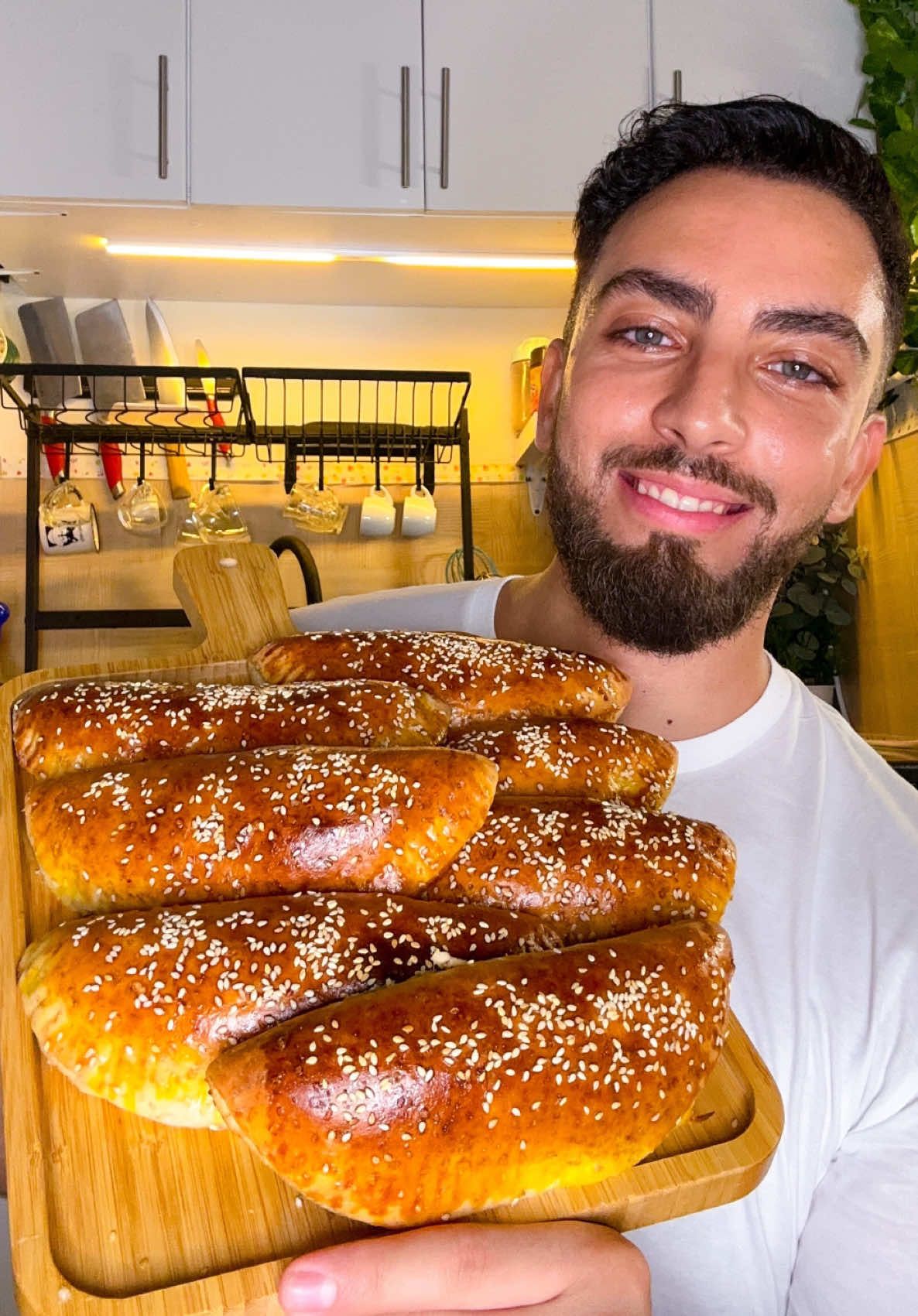 ⁨	انجح و اسهل وصفة تاع سوفلي 😍 يجو خفاف و فارغين من الداخل 🤤  #اكسبلور #fyp #viralvideos #الشعب_الصيني_ماله_حل😂😂  