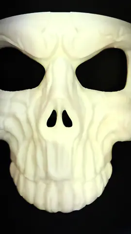 Bow down to the King 👑💀⚔️ … but make it 3D printed 🖨️🔥 #TripleH #PrintsJackson #WWE #THEGAME #3dprinting 