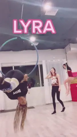 Throwback training moment 🔥💪 locked in and grinding every rep. #TrainingThrowback #chaneloberlin 