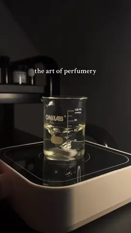 the art of perfumery 🌙 | IG: @charlesleigh_ #perfumery #perfumemaking #perfumetok 