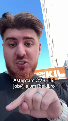 📢 Căutăm MANAGER pentru noua locație Sandwich la Juma’ de KIL din Timișoara - Strada Oituz nr. 5! ✅ Cerințe: 	•	Experiență în domeniul HoReCa sau management de echipă 	•	Abilități excelente de organizare și comunicare 	•	Seriozitate și dorință de a crește alături de brand 📧 Trimite CV-ul pe job@lajumadekil.ro și hai să facem echipă! 🔥 Fii parte din povestea celui mai mare sandwich din România!