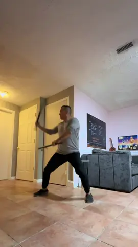 This is what I do to enjoy my weekend. #martialarts #artesmarciales #kicks #practice #training #kali #freestyle #practicar #entrenamiento #myfun #karate #kenpo #jiujitsu #taekwondo