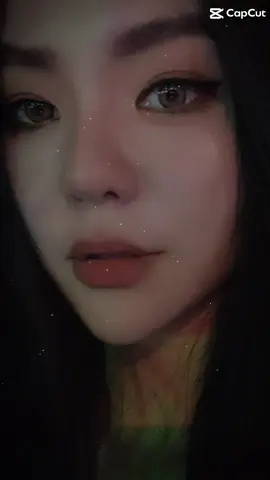 Hiền toàn bị điền vào chỗ trống :)) thế thì tóm lại, tao điên lắm đấy, tốt nhất đừng ai dây vào tao, dây vào tao là dây với hủi đấy. Đi với bụt mặc áo cà sa, đi với ma mặc áo giấy. Việc gì phải tử tế với bọn khốn nạn. 