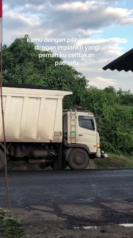 ayuha kada kawa ai mahir hja sdh di tinggal akn urng🙂#fyp #storytambang #haulingkalimantan #fyp #tambangbatubara @Nichooll @H. arull13 @AL_FARIZI @Riannn @_Herlanmaulidinnew 