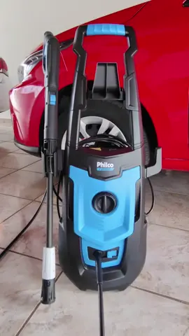 Lavadora Alta pressão Philco  Com a sua lavadora de alta pressão você pode deixar brilhante qualquer material ou superfície. Seu pulverizador de água de alta pressão é entre dez e cinquenta vezes mais poderoso do que as mangueiras de jardim, tornando o processo de limpeza mais eficaz e fácil. Graças à sua pressão máxima de 144.79 bar, esta lavadora gera um impacto poderoso em diferentes superfícies. Não haverá sujeira que resista a tanta pressão! Regule o modo de irrigação de acordo com sua necessidade. Para maior impacto na superfície, você pode usar a função de linha reta. Se você procura alcançar uma maior cobertura, é ideal para usar em leque. #lavadoraaltapressao #philco #tiktokshop 