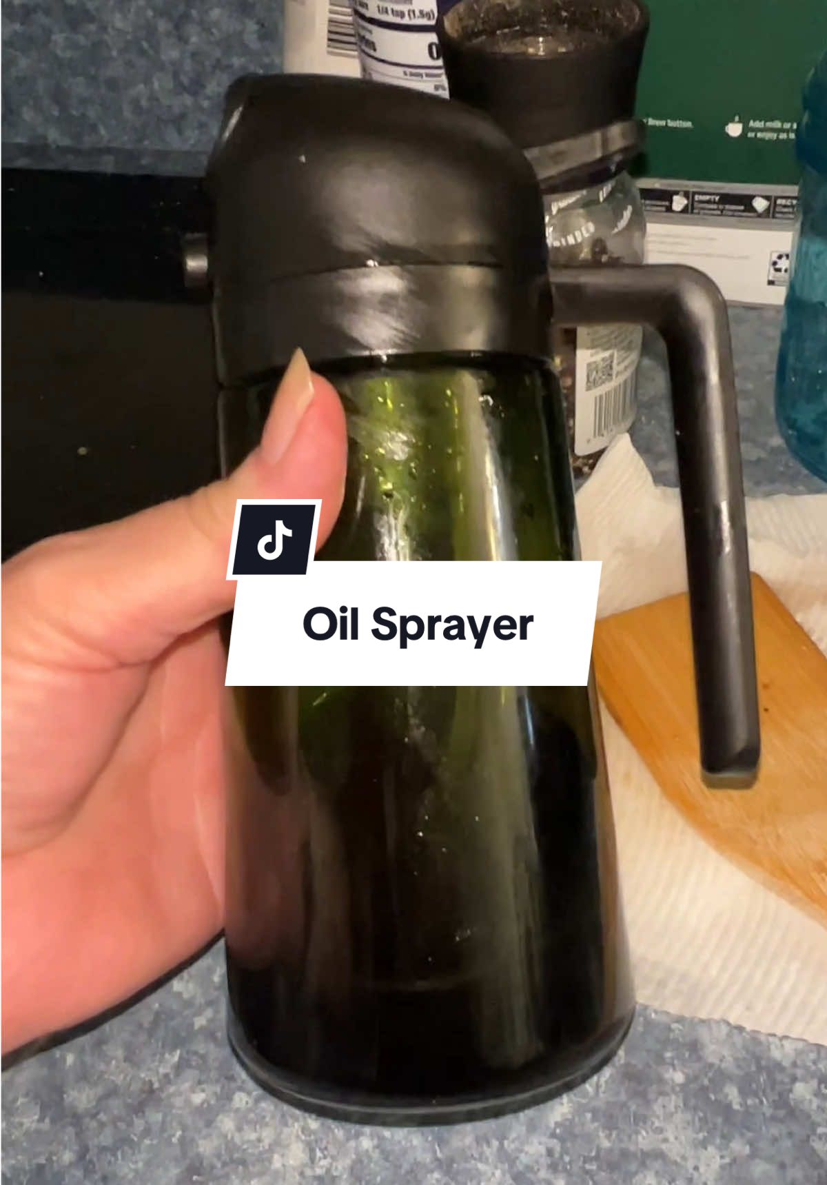 Before I got this oil sprayer, I was wasting so much oil and ended up with greasy food so many times this takes out all of the guess work. #cooking #oilsprayer #tiktokcreatorpicks 