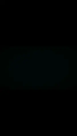 #‏@﮼ليث🍃:صوره لشاب عربي يرتدي ملابس سوداء تقليديه يقف بجانب حصان عربي اسود وينظر أليه ٬ في الصحراء. وتركز الصوره على الشاب الحصان ٬ مع خلفيه رمليه وبعض الخيام أو الهياكل الصحراويه الخفيفه في المسافه. الاضاءه طبيعيه ودافئه ٬ تبرز تفاصيل شعر الحصان الاسود واللامع وملابس الشاب