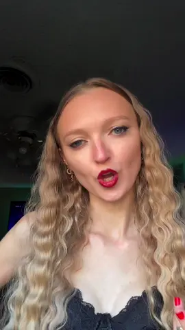 self portraits 🖤❤️ #photography #selfportrait #photoshootideas #photohoot #photo