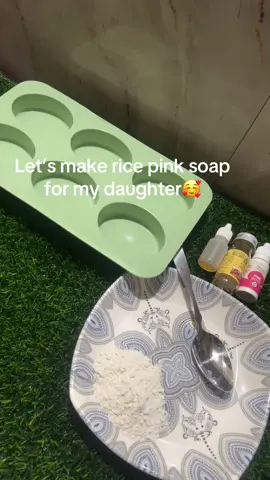 You can customise your own choice soaps in your favourite colour🙂contact on WhatsApp 03164600297#organicsoap #supportsmallbusiness #viralvideo #foryoupage 