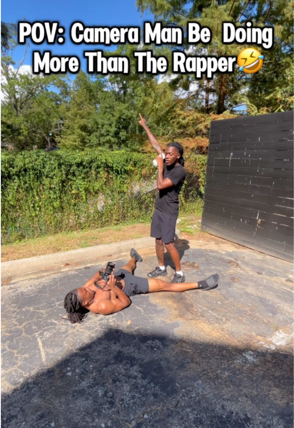 The Camera Men Be Doing More Than The Rapper🤣🎤📸 #fyp #viral #music #relatable #oneeyenair 