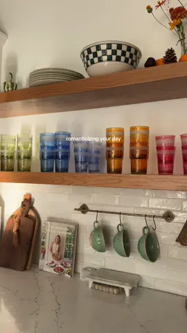 The feminine urge to romanticize everything #homedecor #cozyathome #fyp #romanticizeyourlife #cozyhome 