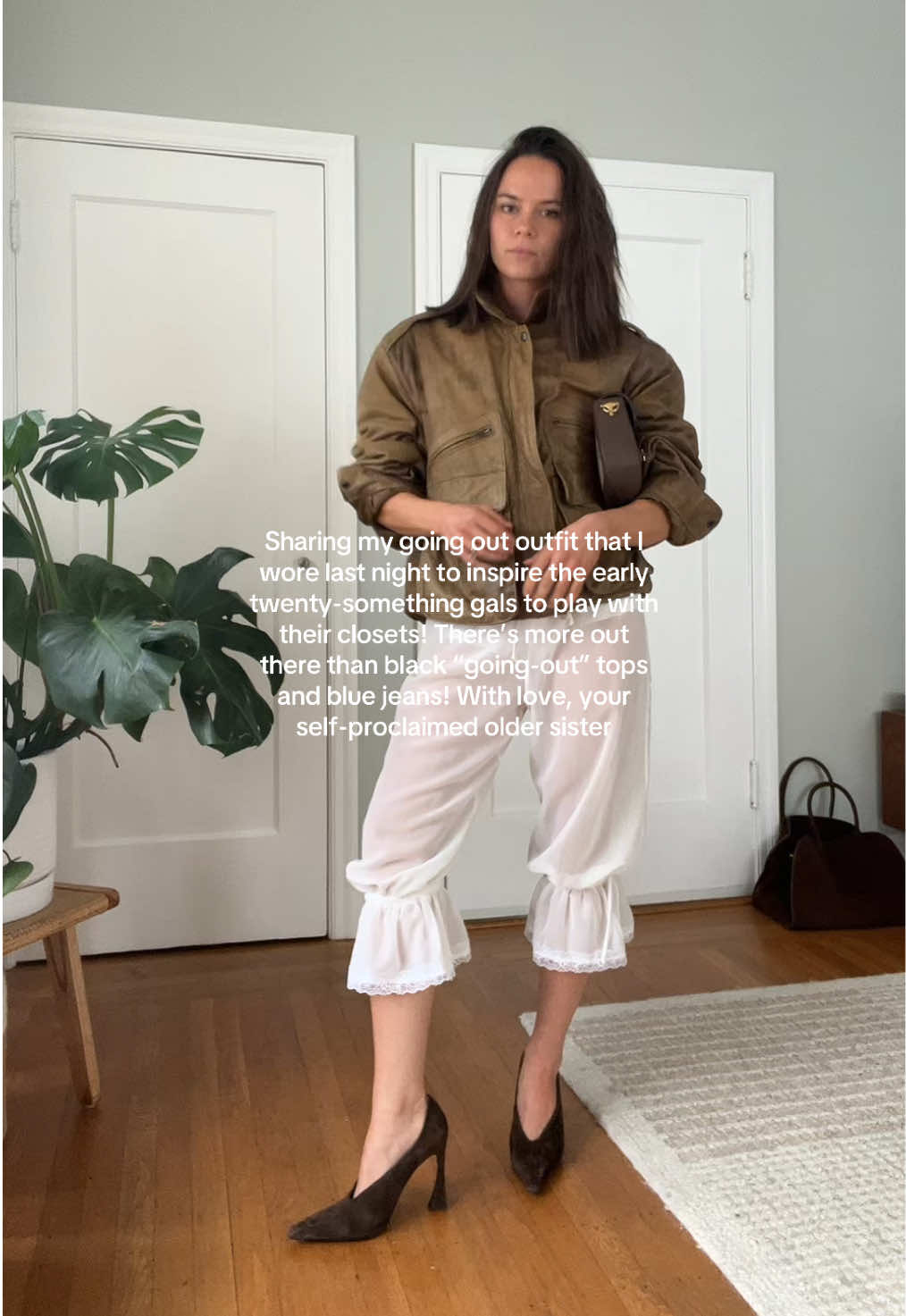 Can u tell im hungover? But for real, girls & guys were stopping me on the street and walking through the bar just to compliment the outfit! Take fashion risks my gals, have fun with your style, I’m begging you!  #sffashion #sanfrancisco #goingoutoutfit #ootn #goingouttops 