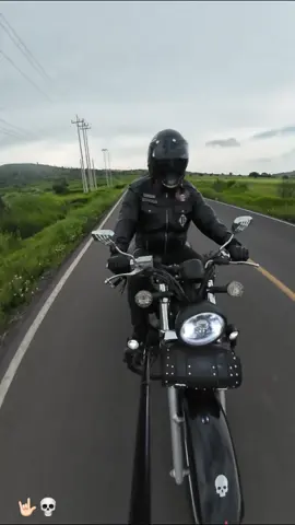 La vida como un retrovisor... . . . . . . . . . . . . . #moto #tc250 #chopper #reflexaododia #viralvideo