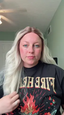Put on my wig with me 🤍 I was diagnosed with stage 3 cancer earlier this year and now it has been almost 2 months since I had my last chemotherapy session!! Excited for all this hair growth but extremely grateful for wigs during this awkward stage 😆 #hodgkinslyphoma #cancersurvivor #wigstyling 