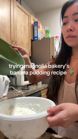 easy easy magnolia banana pudding recipe for two servings  i halved the recipe #magnoliabakery #magnolia #bananapudding #bananapuddingrecipe 