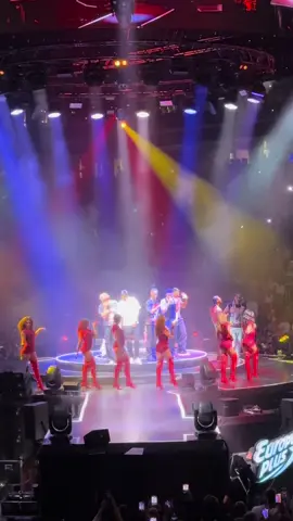 как же они чувствуют😭😭😮‍💨😮‍💨 #lestwins #jasonderulo #moscow #цскаарена @Laurent BOURGEOIS @Larry Bourgeois @Jason Derulo 