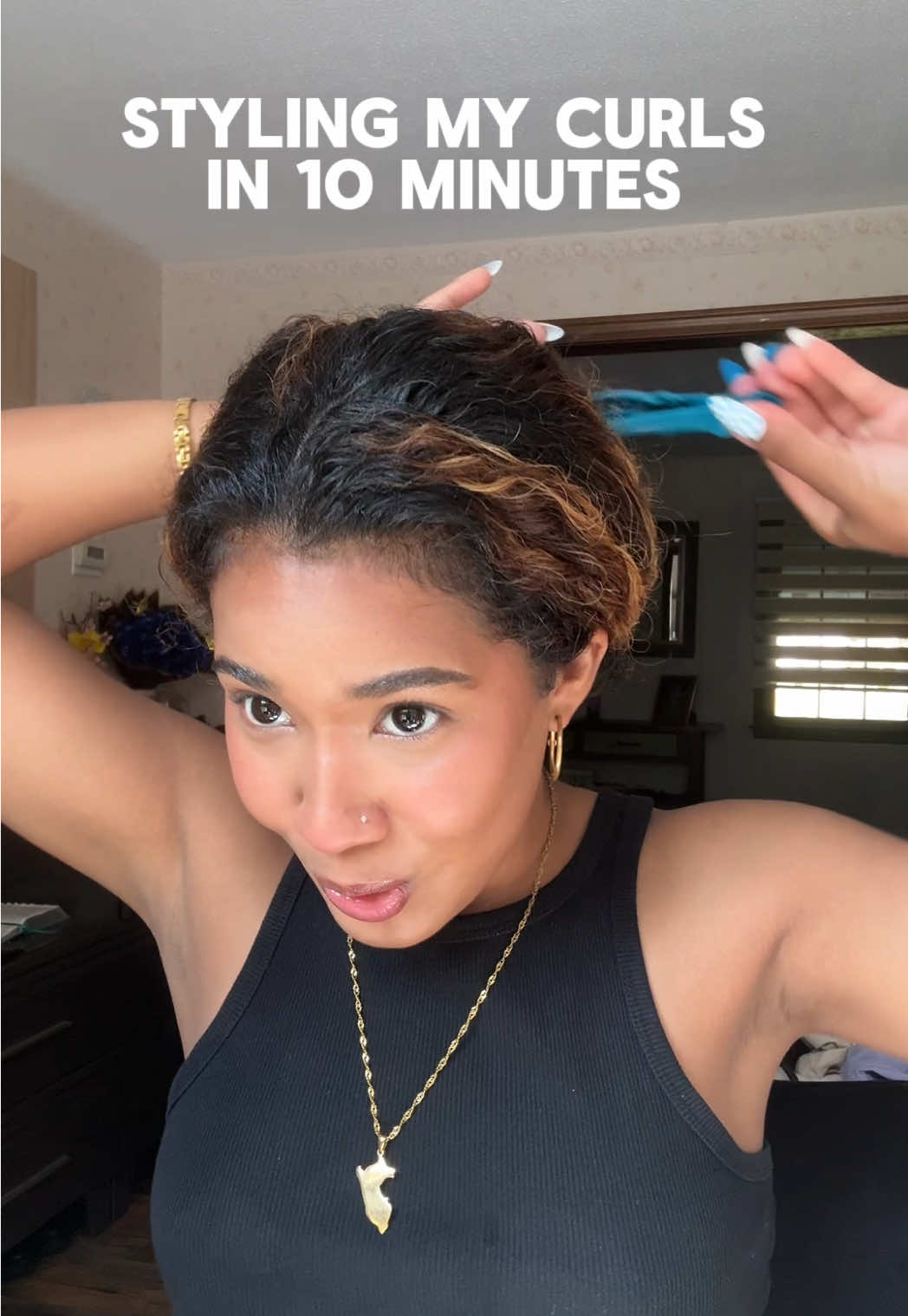 bestie let’s catch up while i style my curls in 10 minutes?? (it was chaotic😭😭) #curlyhaircheck #curlyhairtutorial #curlyhairproblems #curlyhairstyling #curlyhairroutine 