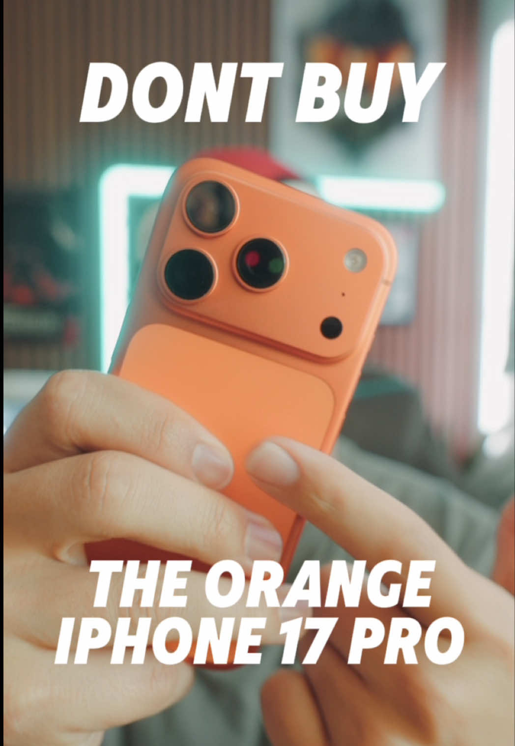 Do y’all NOT like the orange? - #iphone17promax #iphone17pro #iphone17 #techtok #iphoneair 