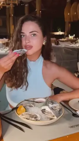 Eating with the hands is a long standing tradition that connects people to their heritage.  #food 