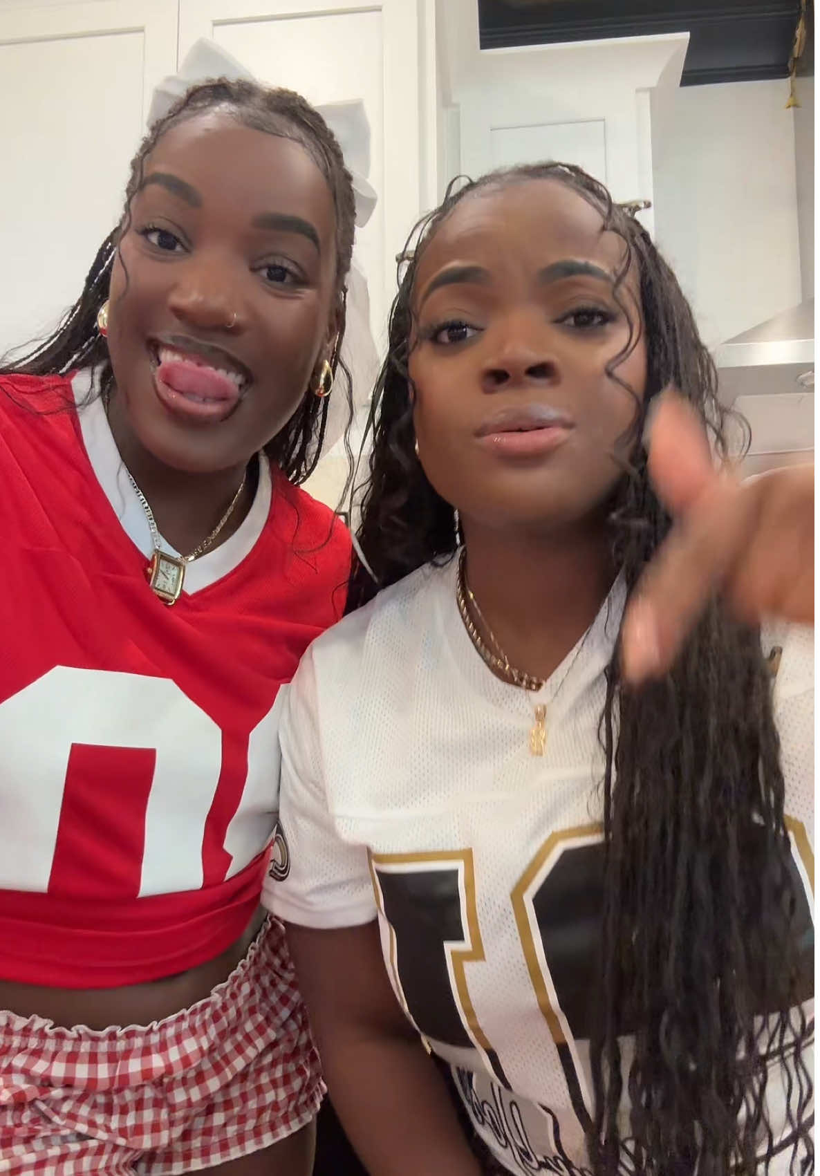 AT ALL #stunna4leo @MONALEO 