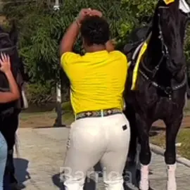 Quem q tá comendo e eu kk #yuri22 #fyp #goti #hytalosantosoficial 