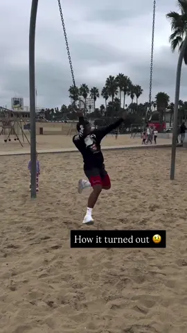 Ain’t as easy as it looks 😅 #santamonica #travelingrings #santamonicapier #Fitness #fy 