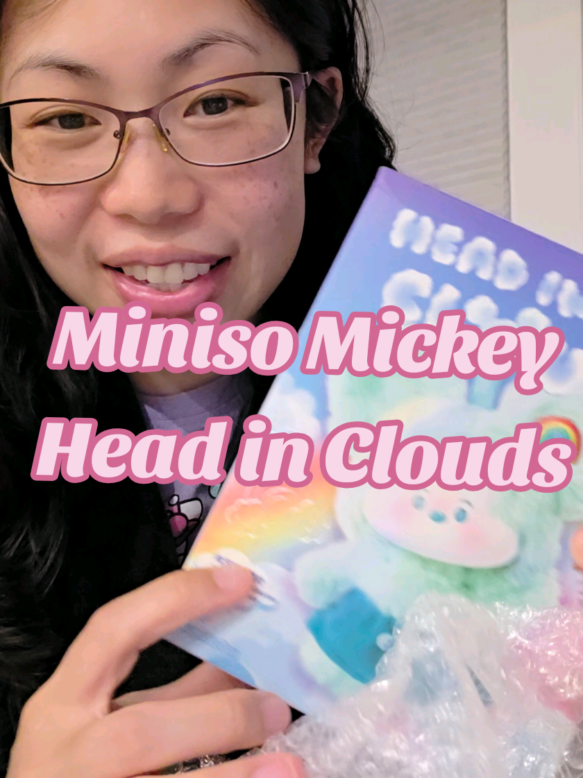 Blind box addiction starting... #miniso #mickeyheadinclouds #mickey #blindbox #unboxing @MINISO OFFICIAL 