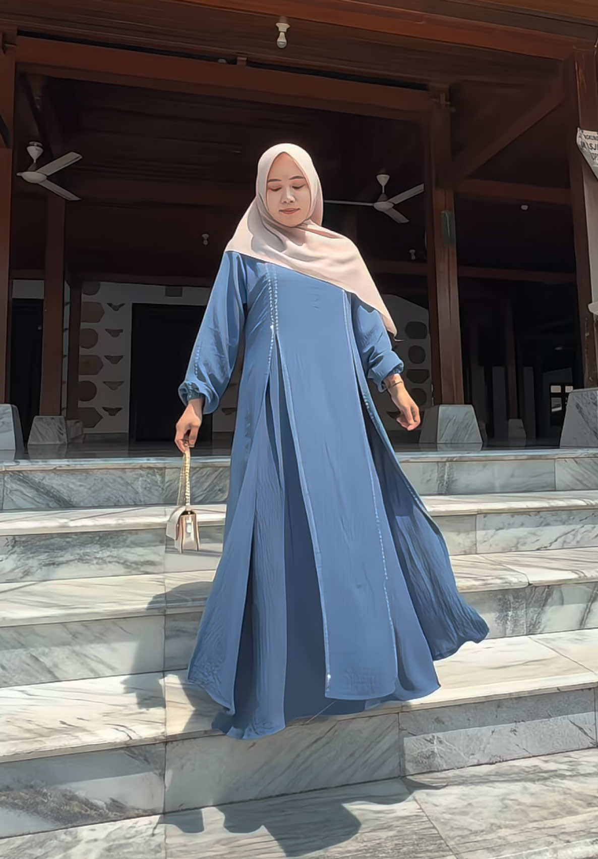 Senyaman ini pake abaya adem dan nyaman✨🫶🏻🩵 #melisaabaya #abaya #fyppppppppppppppppppppppp 